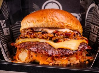 На Champions Burger в Валенсии выбрали лучший смэш-бургер