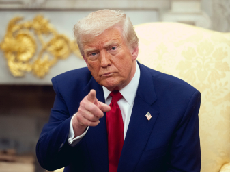 Трамп пригрозил прекратить всю торговлю с Испанией