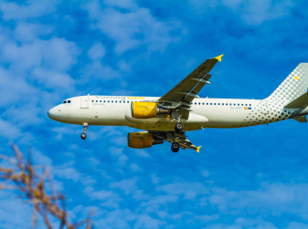 Vueling запустил большую распродажу билетов к Yellow Day