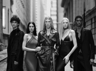 Zara представила коллекцию от дизайнера Людовика де Сен-Сернена