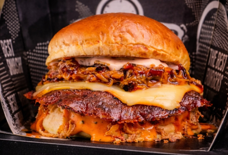 На Champions Burger в Валенсии выбрали лучший смэш-бургер