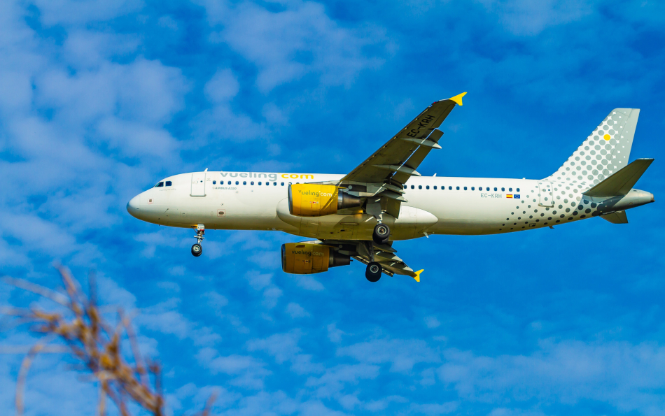 Vueling запустил большую распродажу билетов к Yellow Day