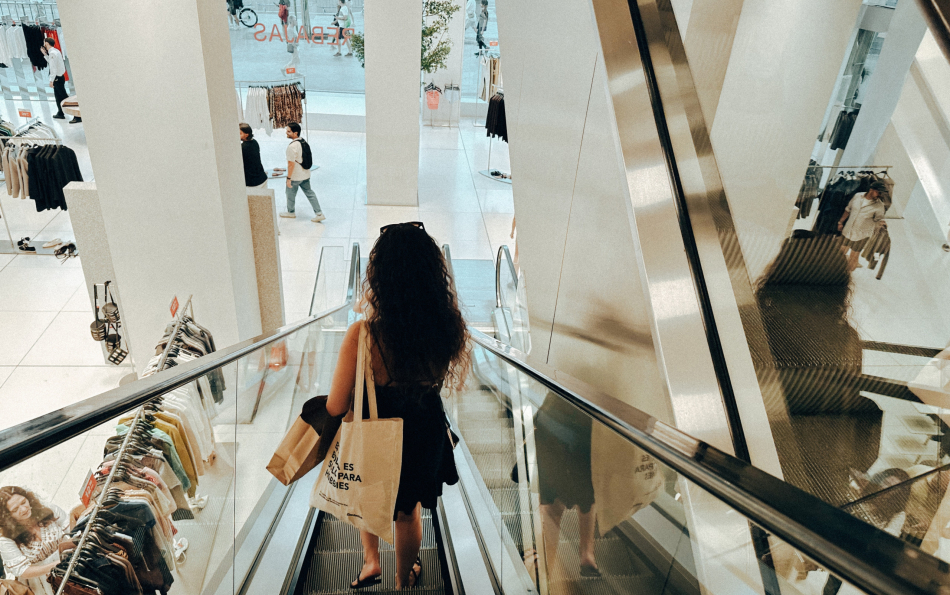 Zara и Mango объявили даты летней распродажи 2026 года