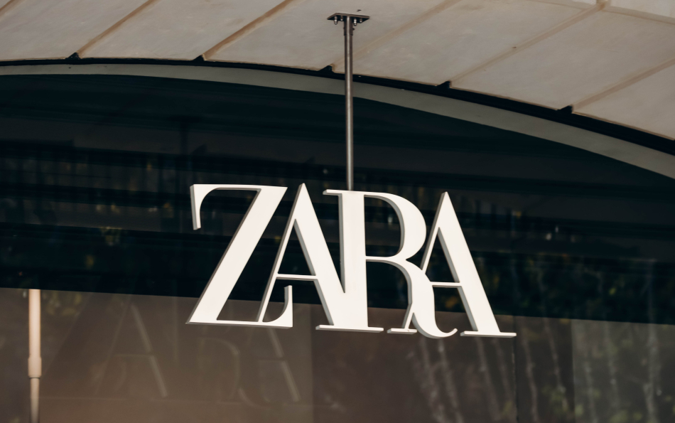 Zara столкнулась с волной жалоб на «штаны-убийцы»